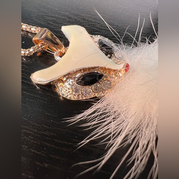 🦊 NWT! One Foxy Lady Rhinestone & Fur Necklace - Picture 6 of 8